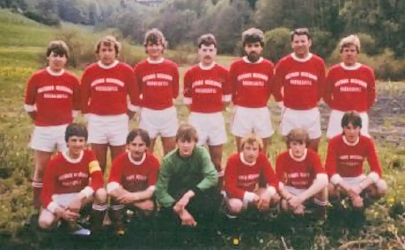 sv-rockeskyll_80er Erntedankfest Aufmacherbild mit Kürbissen und Gemüse